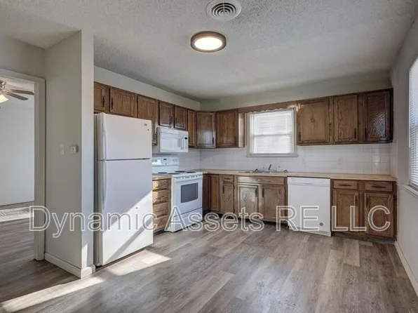1908 John F Kennedy #B, Pittsburg, KS 66762