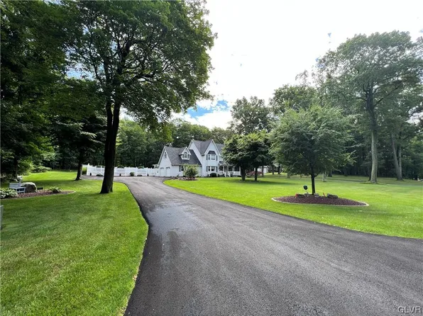 208 Timberlane Dr, Bangor, PA 18013