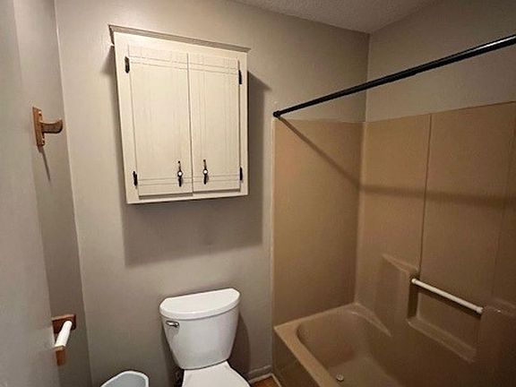 5th image of 1109 Shasta Dr APT 3