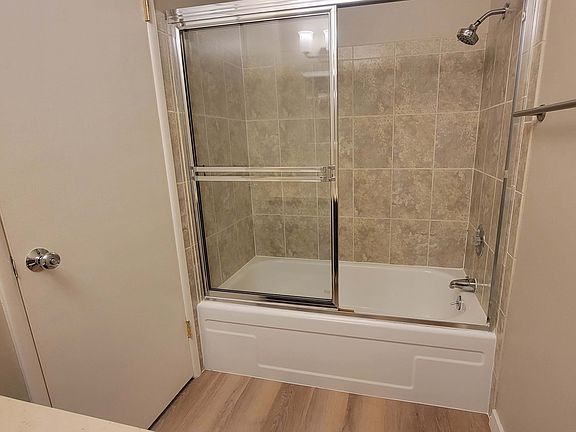 5th image of 1300 14th Ave S APT 8