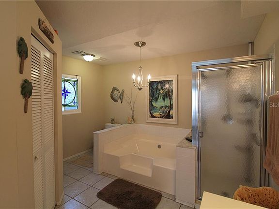 5th image of 4706 Hamlets Grove Dr