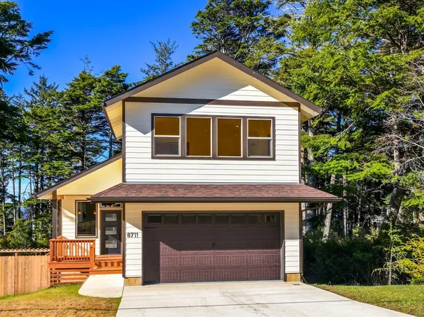 8711 NW Seal Rock St, Seal Rock, OR 97376