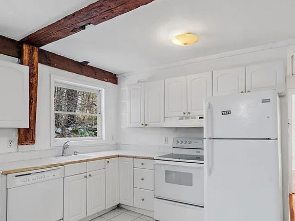 Prior to New cabinets, floors, countertops - Updated pics to follow