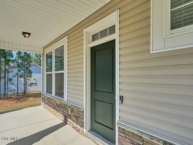 3015 Dana Ln — Photo 2