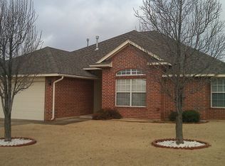 727 E Elder Ln, Mustang, OK 73064