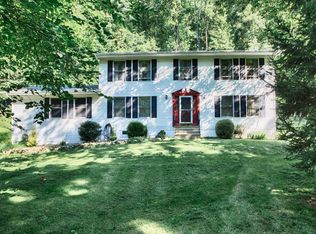 41 Reservoir Rd, Stewartsville, NJ 08886