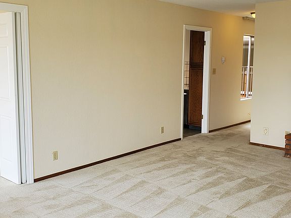 Living Room To Hallway