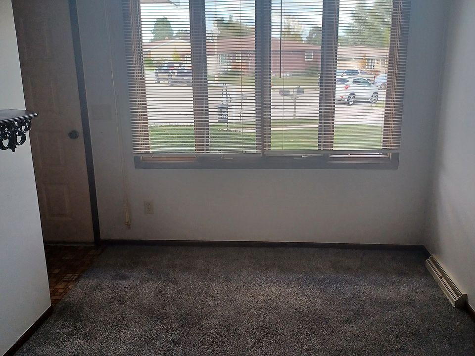 1st image of 2347 Sunflower Ave