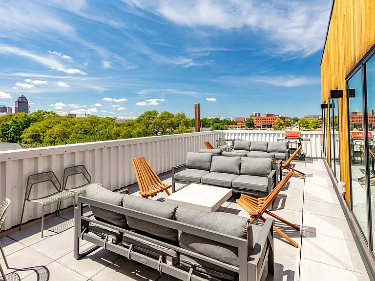 Rowat Lofts Apartments — Photo 43