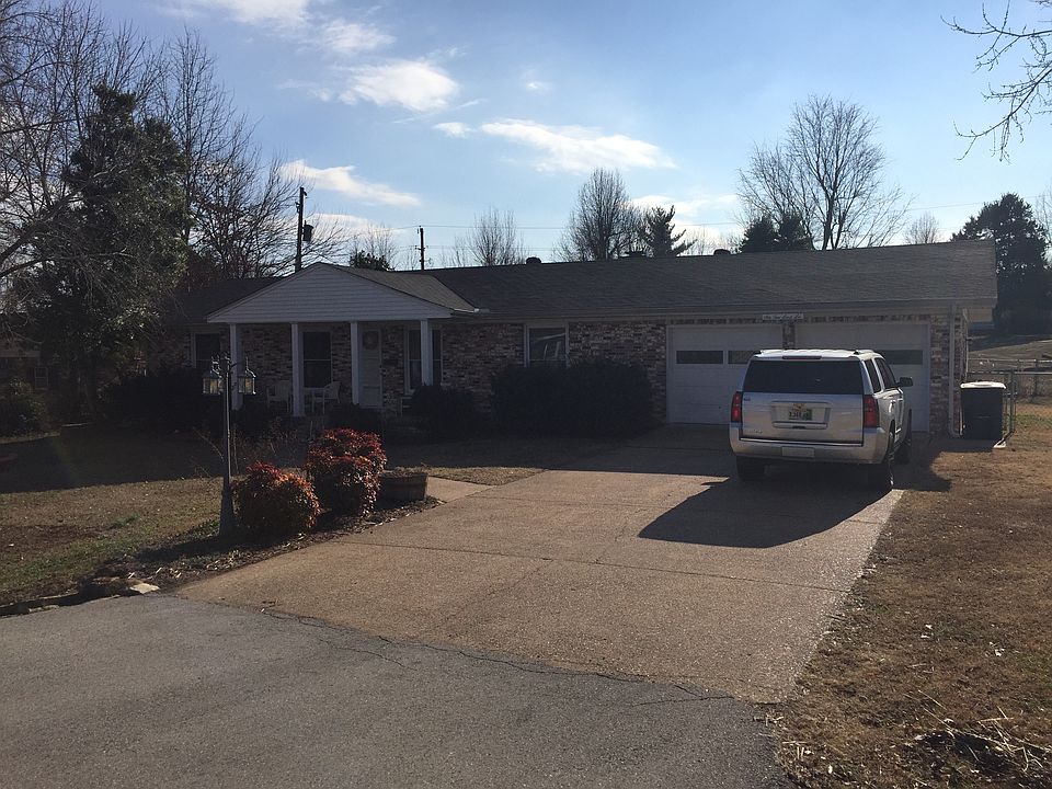1st image of 610 Lark Ln