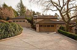 3rd image of 9421 Lake Washington Blvd NE