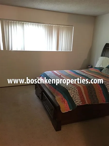 4 bed, 2.0 bath, 1428 sqft, $3,600 — Photo 3