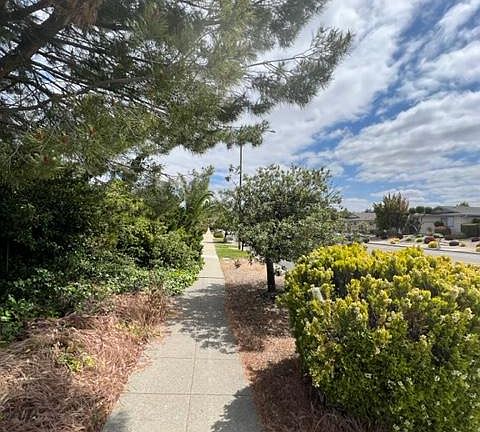 3rd image of 6587 Crown Blvd