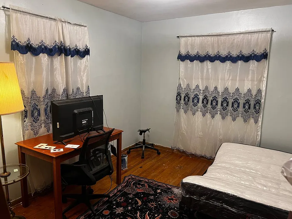 215 Oxley Rd