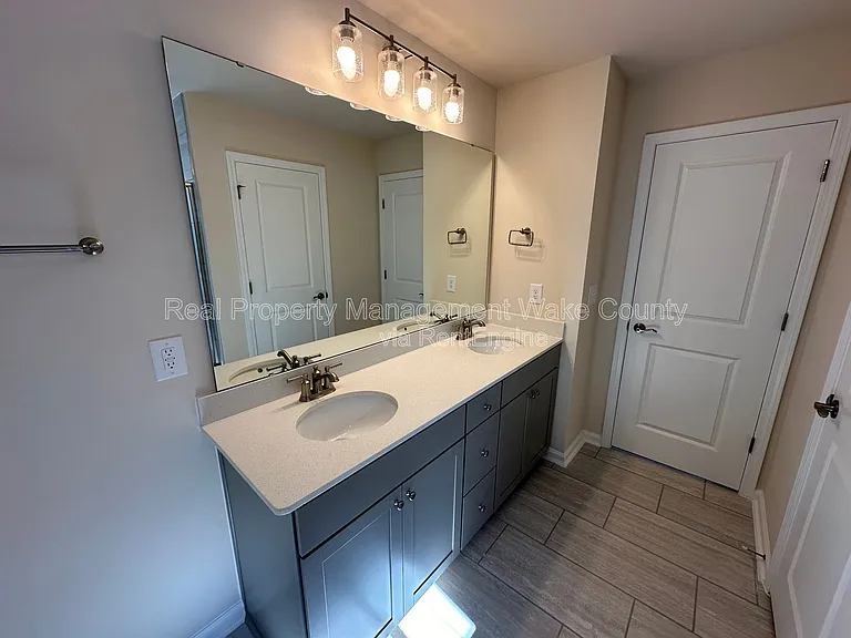 344 Abbots Mill Dr — Photo 18