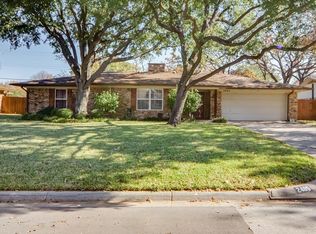 2405 Tanglewood Dr, Grapevine, TX 76051