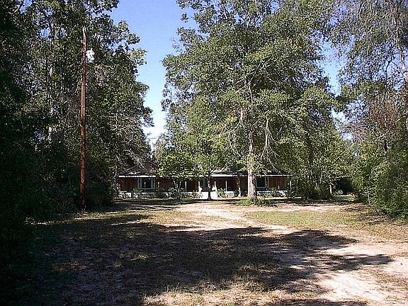View of property upon entrance