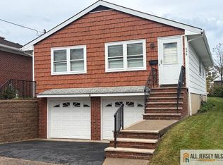 698 Vincent Pl, Perth Amboy, NJ 08861