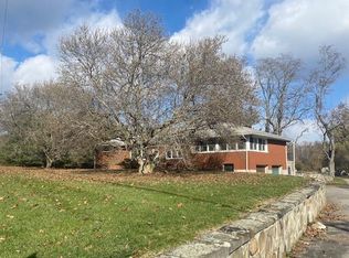 128 Old Little Britain Rd, Newburgh, NY 12550