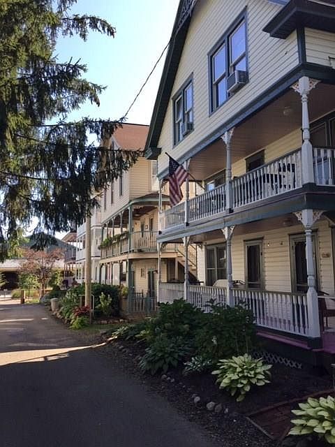 1st image of 25 Waugh Ave #6