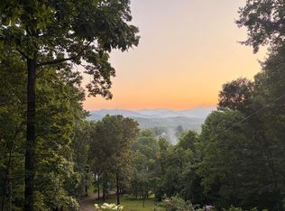 1424 Dowdle Mountain Rd, Franklin, NC 28734