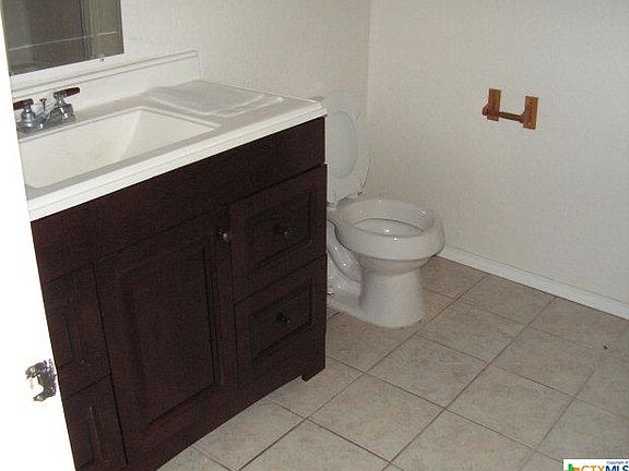 3rd image of 310 Rockport Dr
