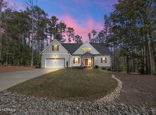 182 Lakeview Dr, Whispering Pines, NC 28327