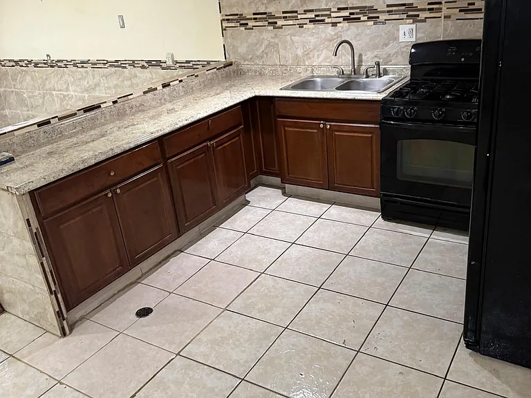 6042 Highview St — Photo 11