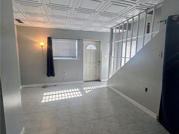 5th image of 816 Shell St