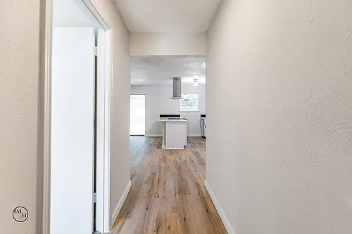 2318 May Ln Photo 1
