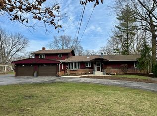 34235 N Hainesville Rd, Round Lake, IL 60073