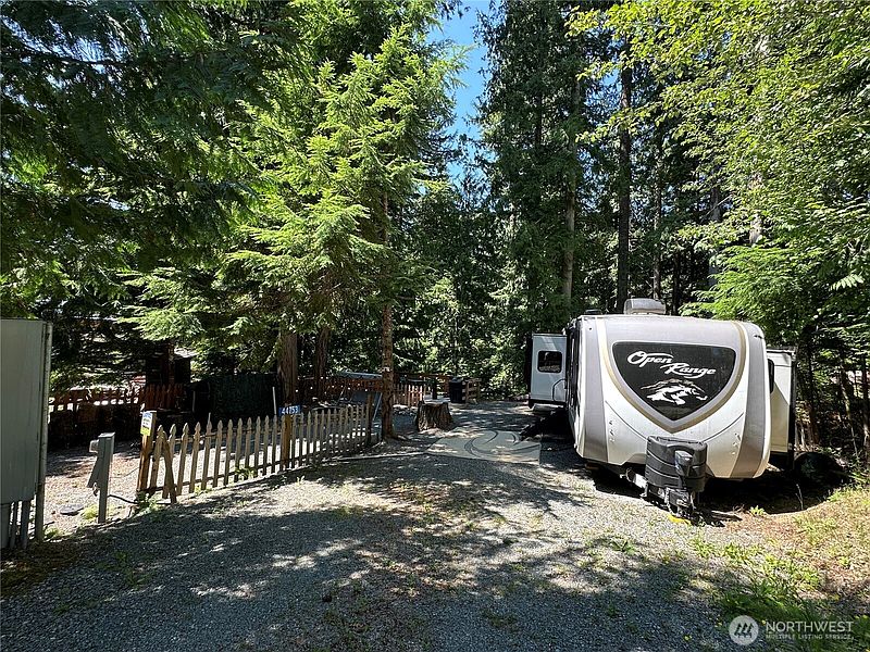 2nd image of 44753 Kachess Trail