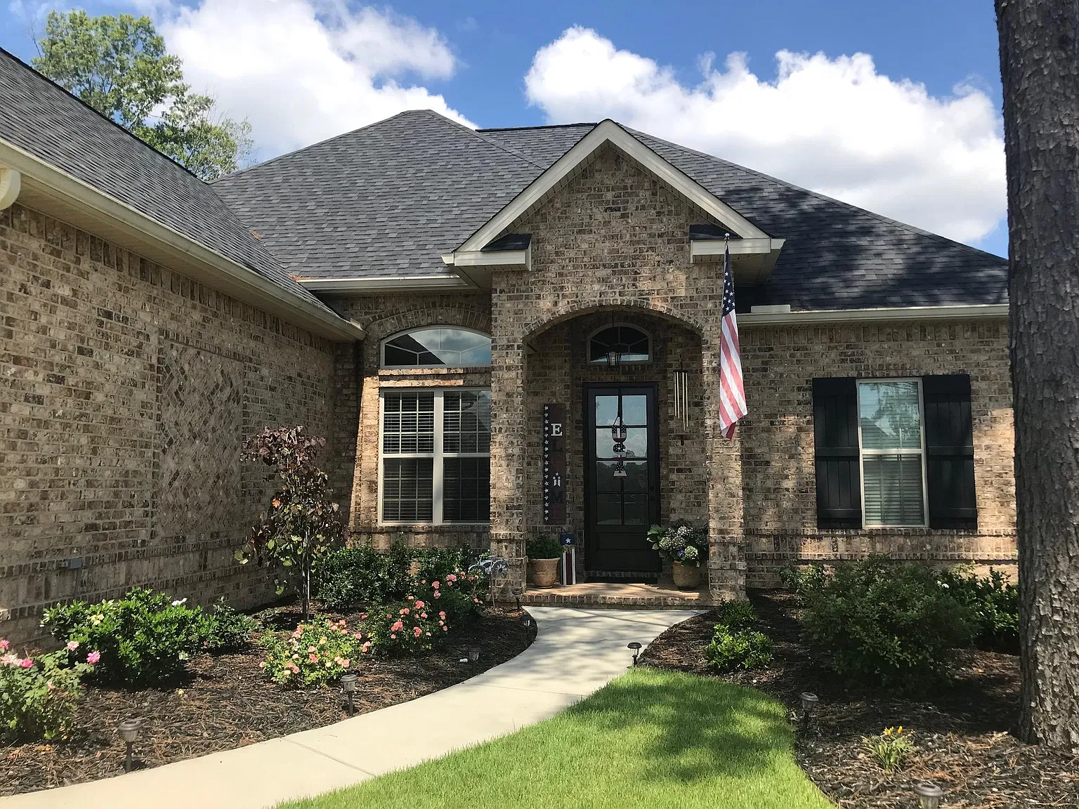 242 Lydia Dr — Photo 3