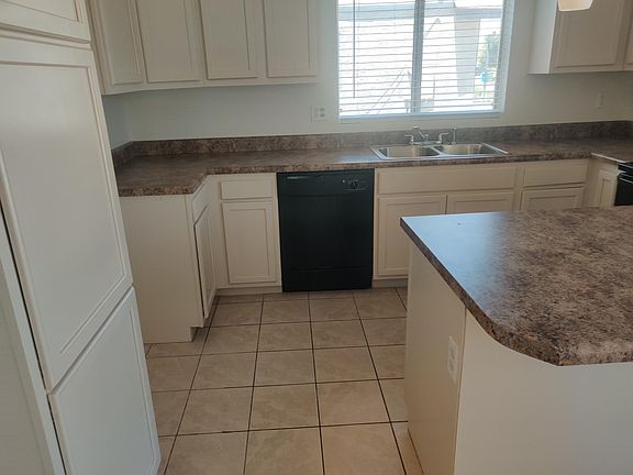 5th image of 4913 W McRae Way
