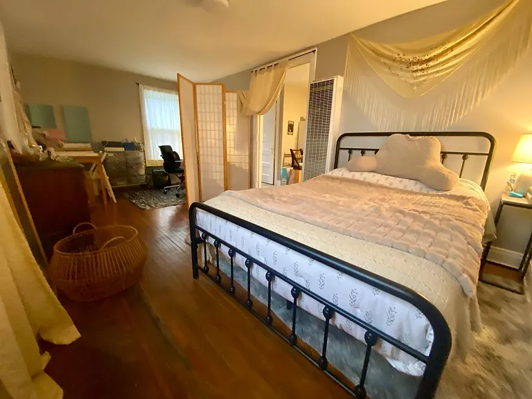 196 N Park Ave #3 — Photo 6
