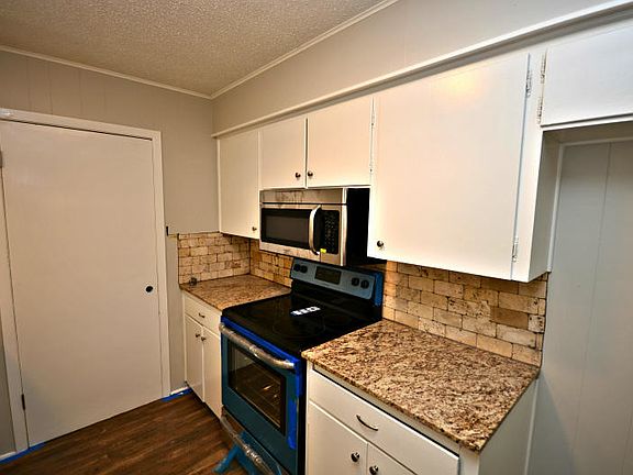 5th image of 1629 E Manor Dr