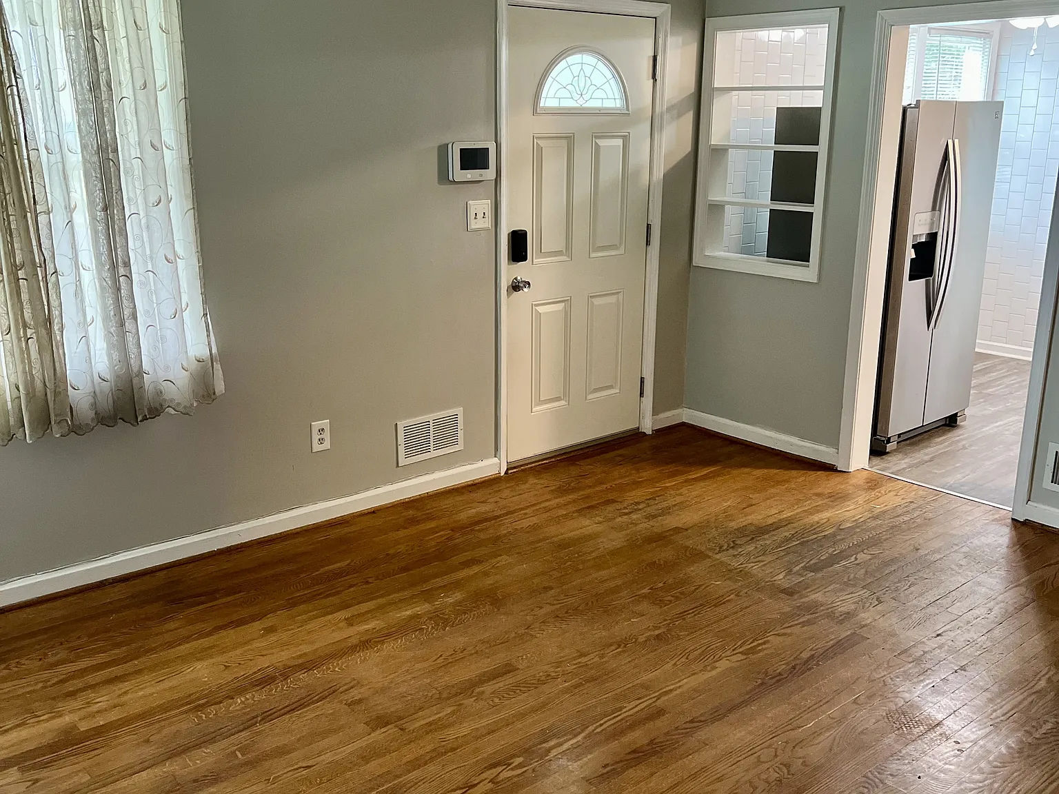 5701 Carter Avenue - - — Photo 3
