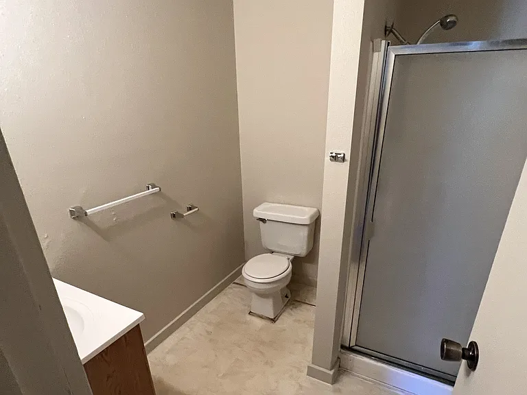 643 S Weed Blvd — Photo 10