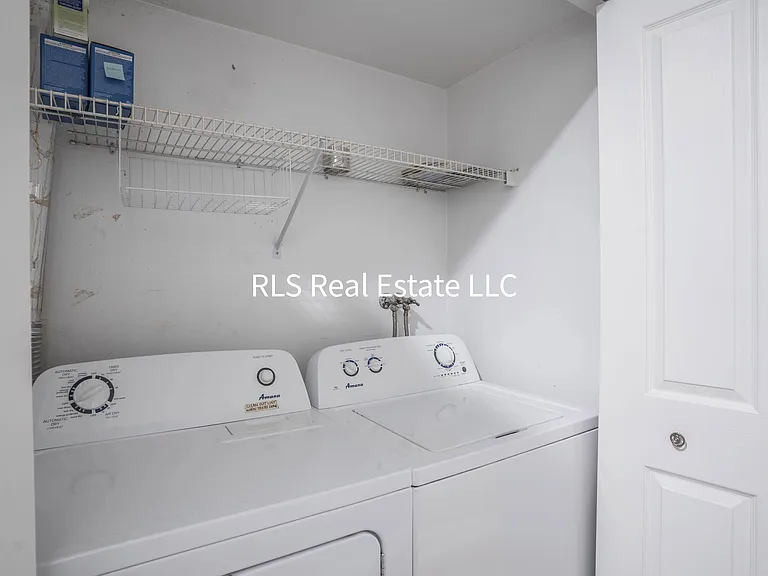 1541 N Riverside Ave #15 — Photo 3