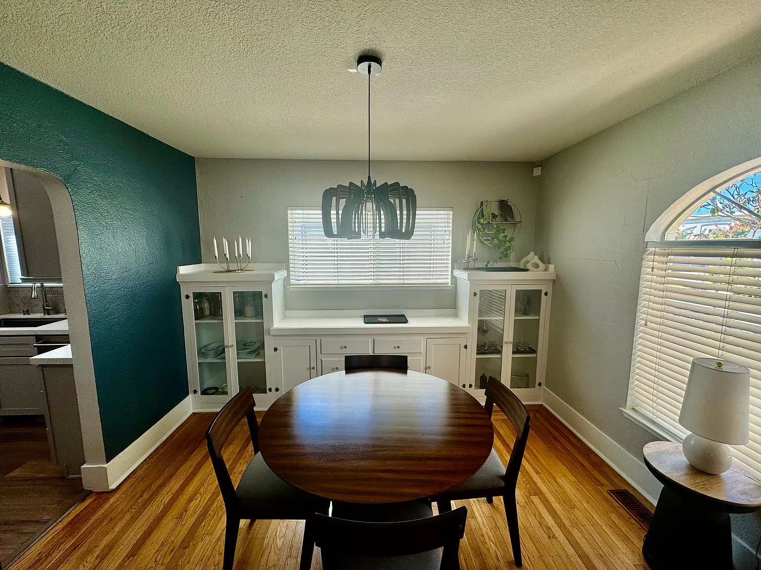2 bed, 1064 sqft, $3,300 — Photo 2