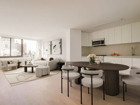 1 Union Sq S image 1 of 15