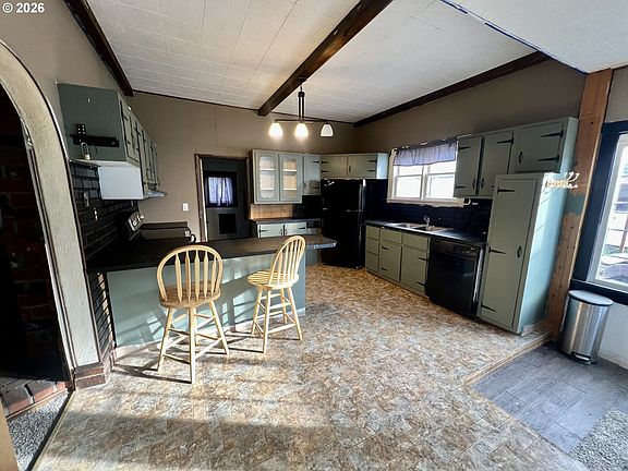 5th image of 216 E Fulton St