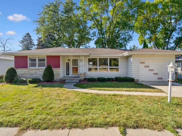 503 8th Ave SE, Dyersville, IA 52040