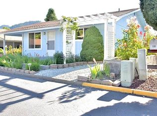 112 Rogue Ln, Rogue River, OR 97537