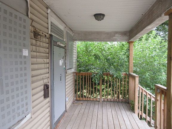 3rd image of 6715 S Bishop St