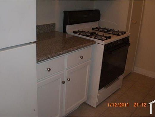 3rd image of 10008 Rosbrook Dr