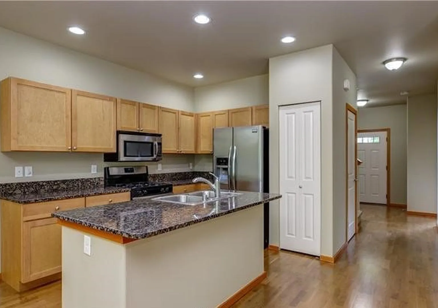 2081 Calico Loop — Photo 2