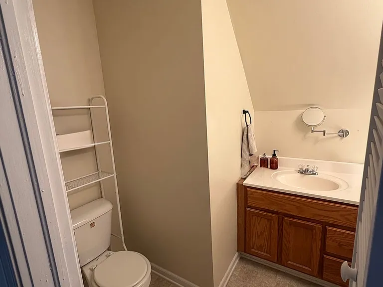 1627A E Belleview Pl — Photo 6