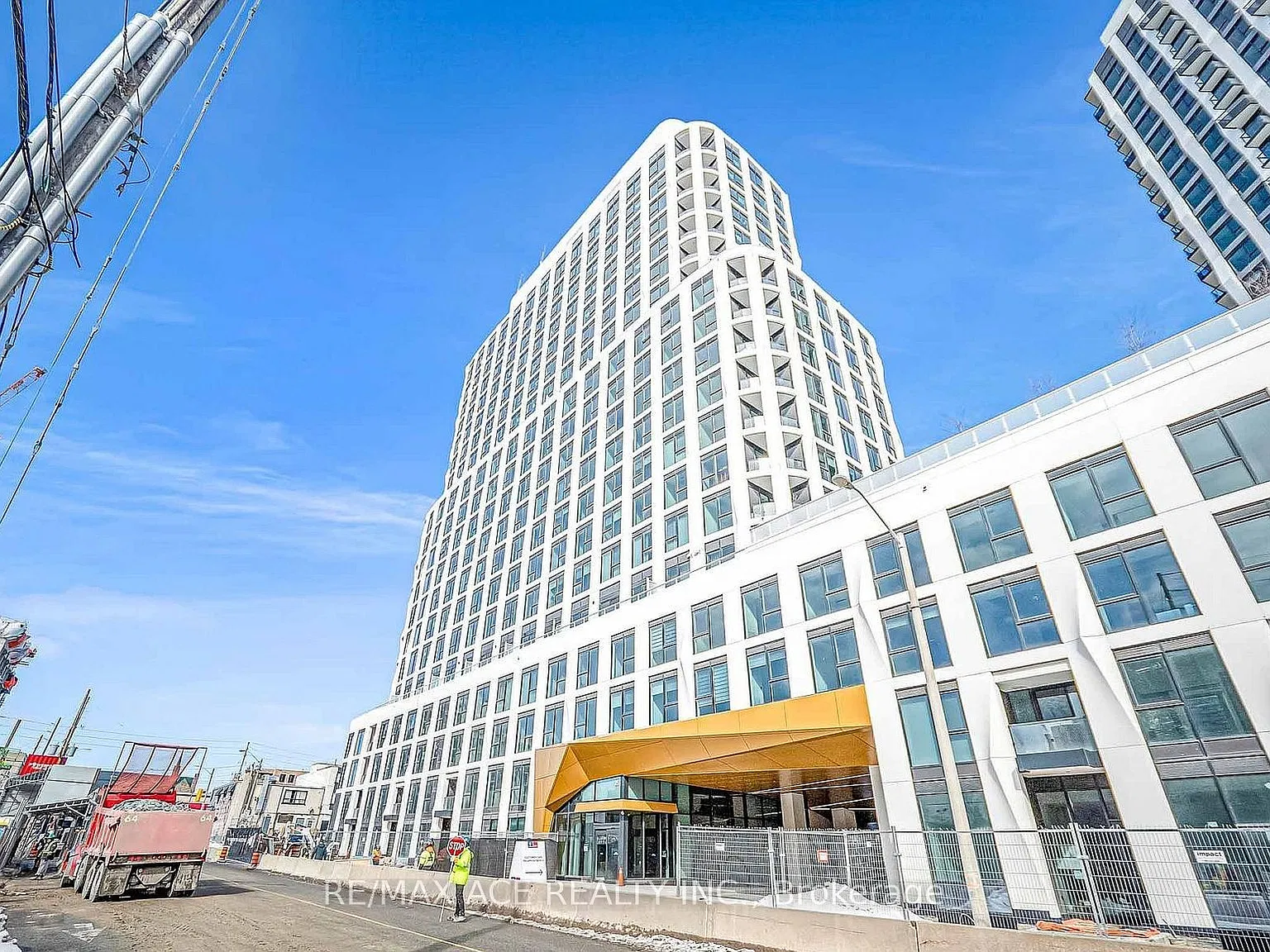 2 bed, $3,450 — Photo 1