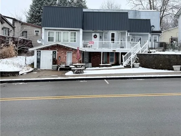 205 S Main St, Slippery Rock, PA 16057